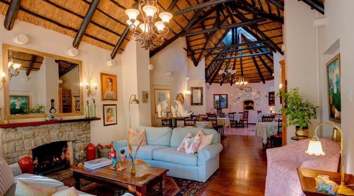 Moontide Guest Lodge