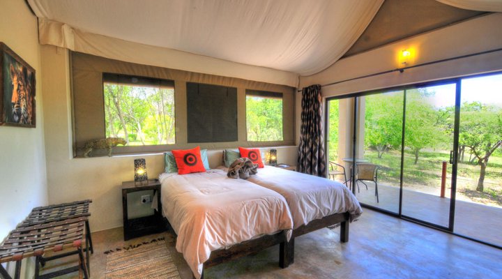 Cheetah Paw Eco Lodge