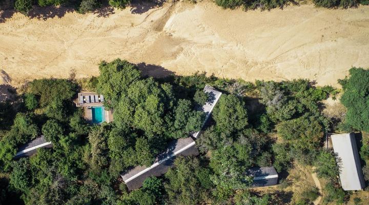 Bateleur Safari Camp