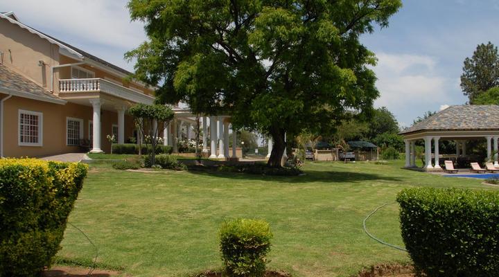 Attaché Guest Lodge & Spa