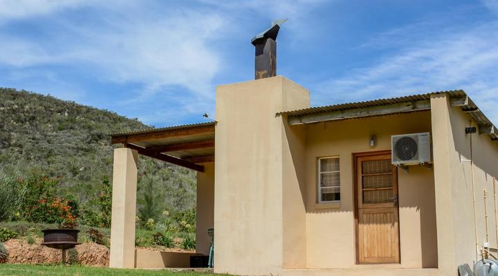 Farmer Redbeard Cottages