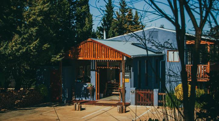 House @ A Hilltop Country Retreat