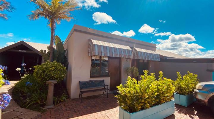 Dolphin Circle Bed and Breakfast