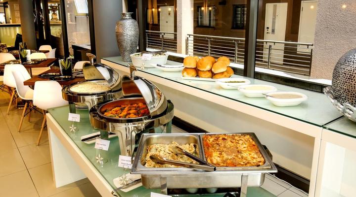 The Nicol Hotel and Apartments