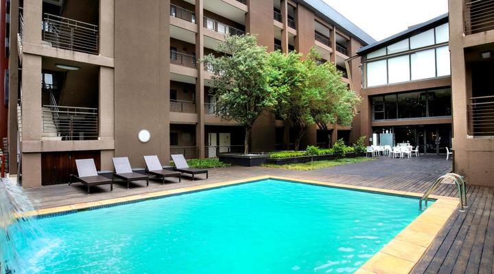 The Nicol Hotel and Apartments