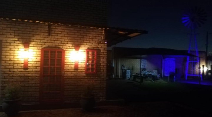 Oppiplot Guest House Kempton Park