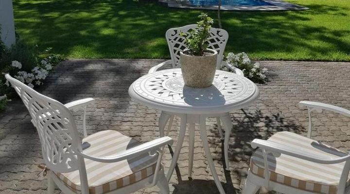 The Last Eve Guesthouse