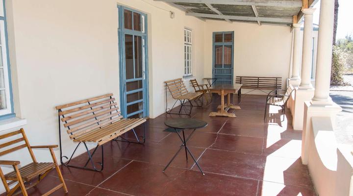 Roode Bloem Farm House