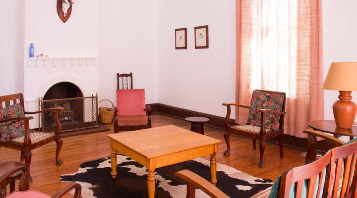 Roode Bloem Farm House