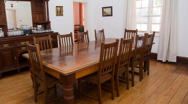 Roode Bloem Farm House