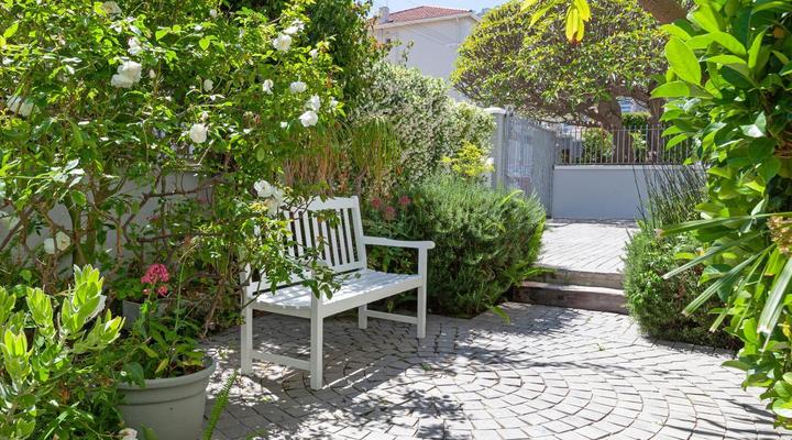 Barry Hall Apartments