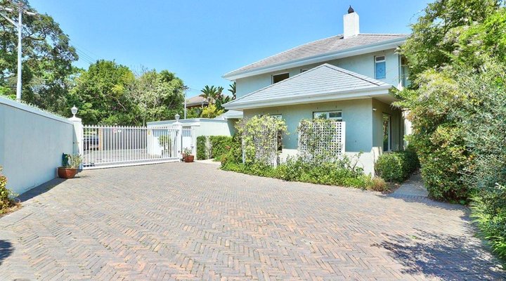 Bishopsfield Guest House