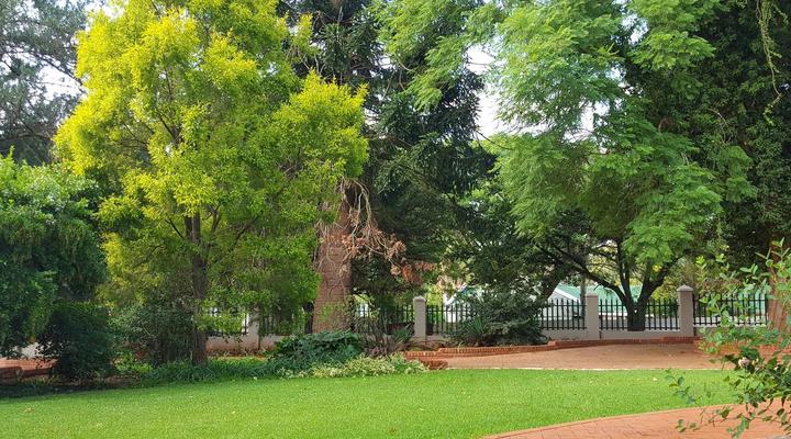 Bellevue Manor Guest House