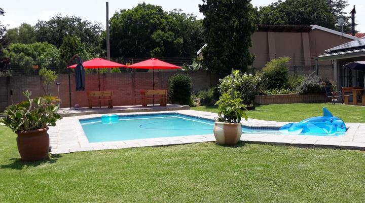 8 Ibis Lane Guest House