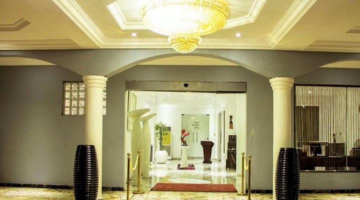 LA Kings Hotel