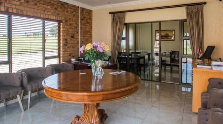 HoyoHoyo Acorns Lodge