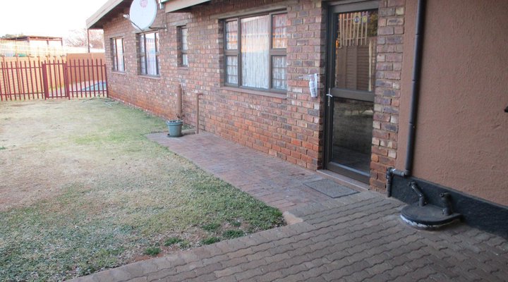 White Rose Guest House