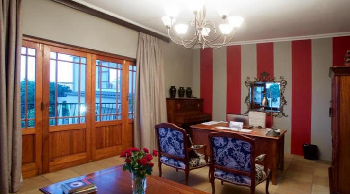 Sea Whisper Self-Catering