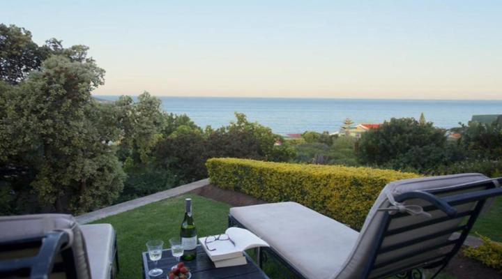 Sea Whisper Self-Catering