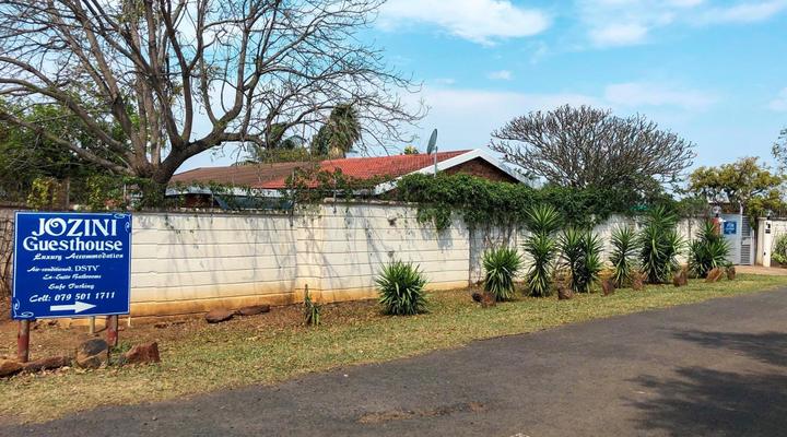 Jozini Guesthouse