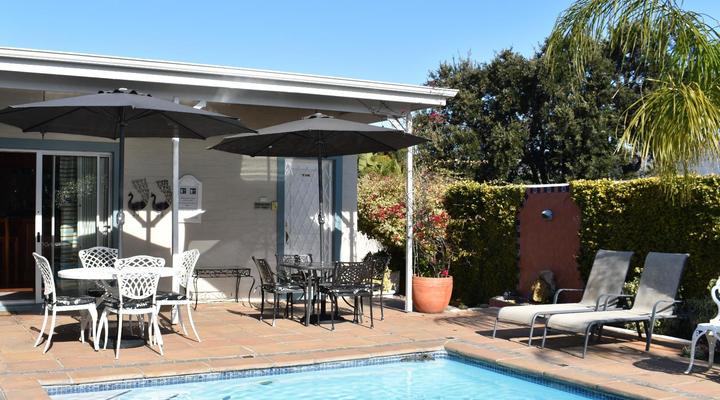 Paradiso Guesthouse and Self-catering Cottage