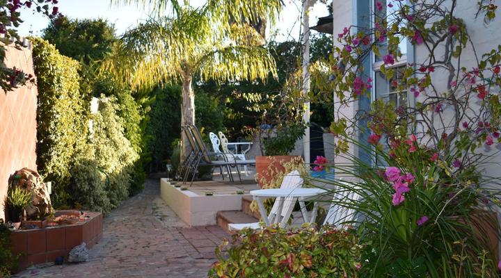 Paradiso Guesthouse and Self-catering Cottage