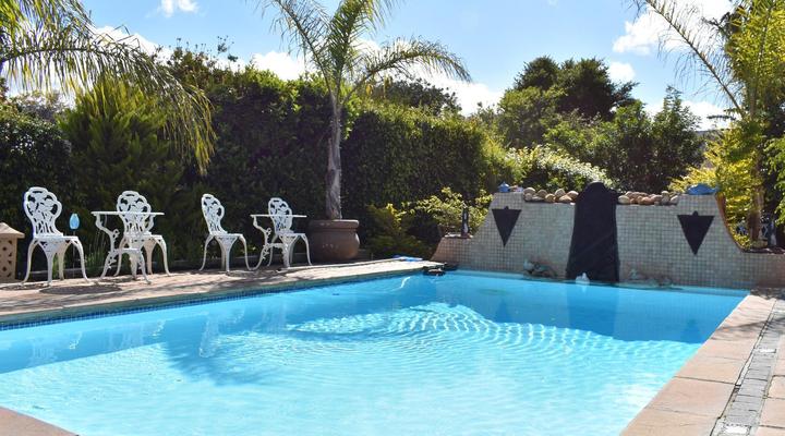 Paradiso Guesthouse and Self-catering Cottage