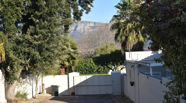 Paradiso Guesthouse and Self-catering Cottage