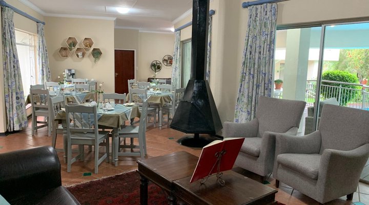 Woodmead Guest Lodge