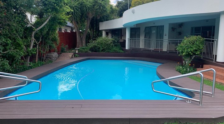Woodmead Guest Lodge