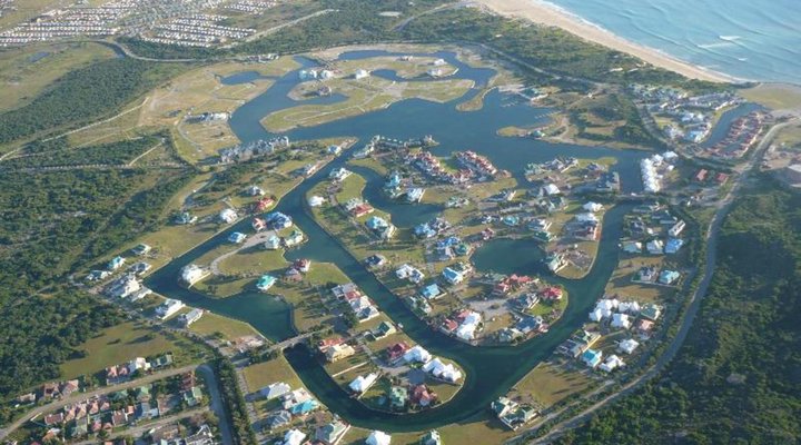 Waterside Living - Claptons Beach 26