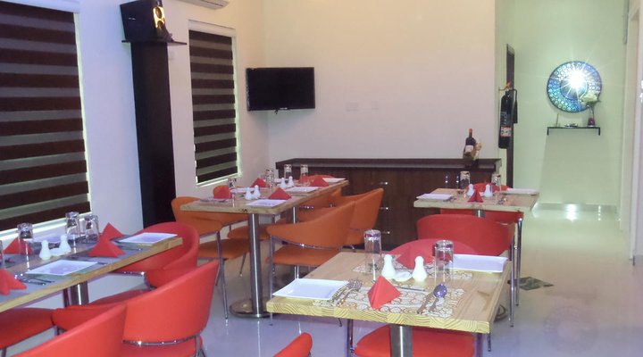 RightGate Hotel