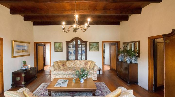 Woodstock Town House