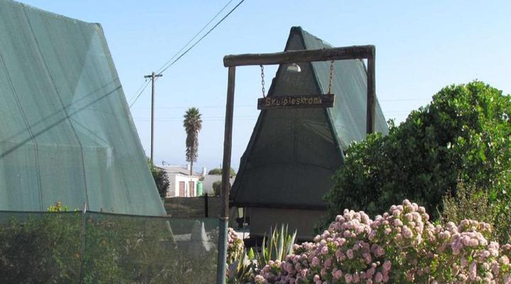 Skulpieskraal Tented Lodge and Rooi Spinnekop Restaurant
