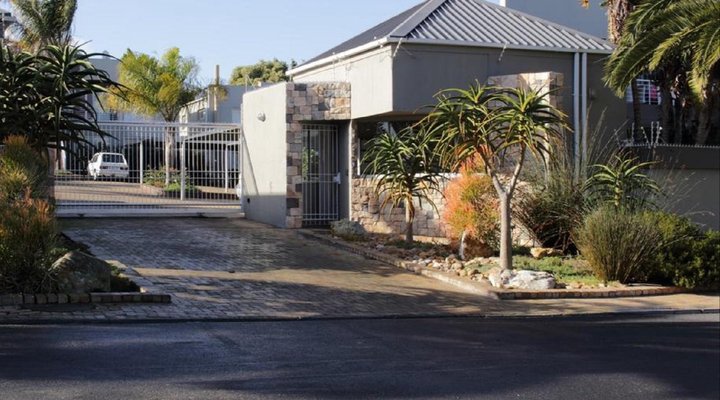 DCS Self-catering Accomodation Durbanville Kenridge No 1 Durbanville