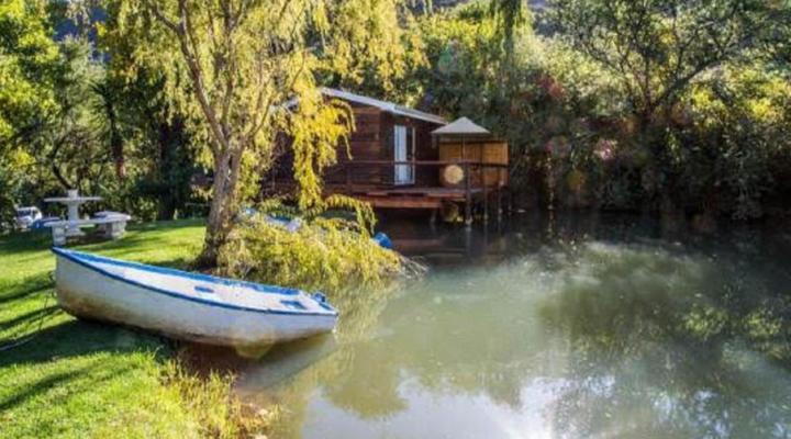 Old Mill Country Lodge, Working Ostrich Farm & Restaurant