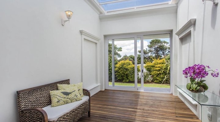 The little guinea fowl cottage