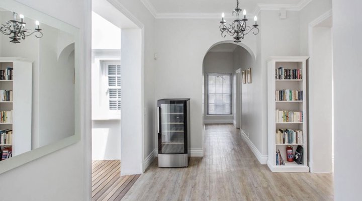 The little guinea fowl cottage