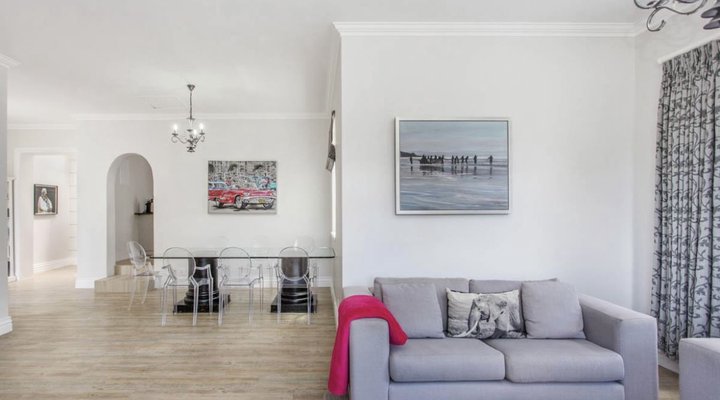 The little guinea fowl cottage