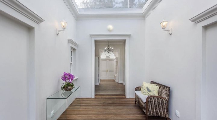 The little guinea fowl cottage