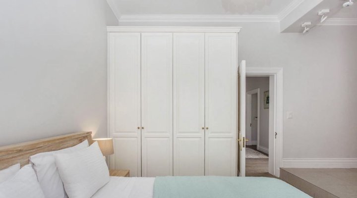 The little guinea fowl cottage