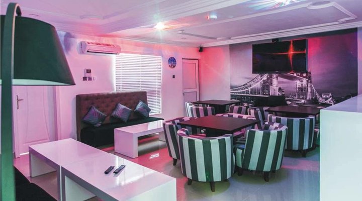 Le Paris Continental Hotel