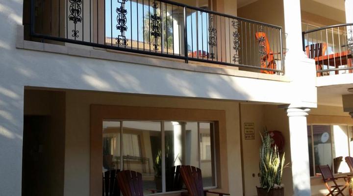 Country Blue Luxury Guest House