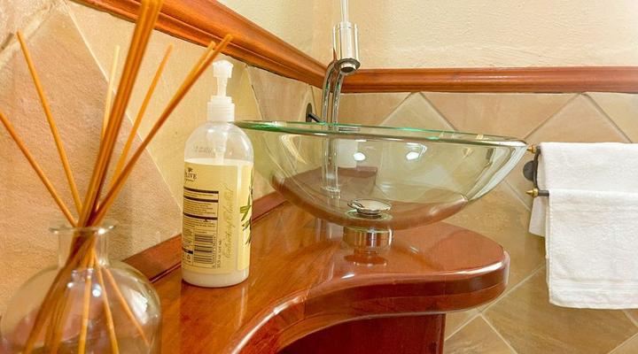 Ikhaya Lesizwe Guest House Bryanston