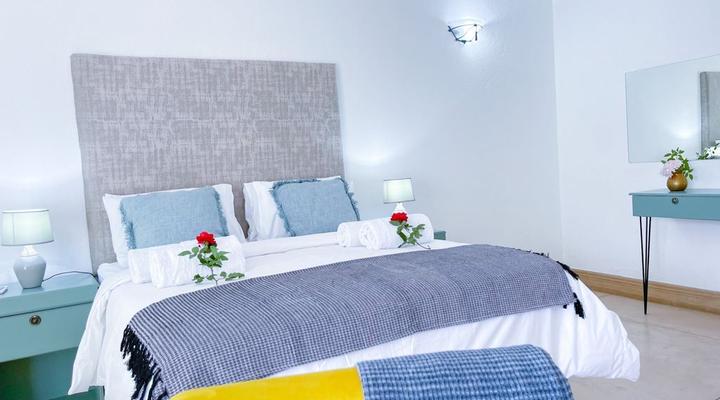 Ikhaya Lesizwe Guest House Bryanston