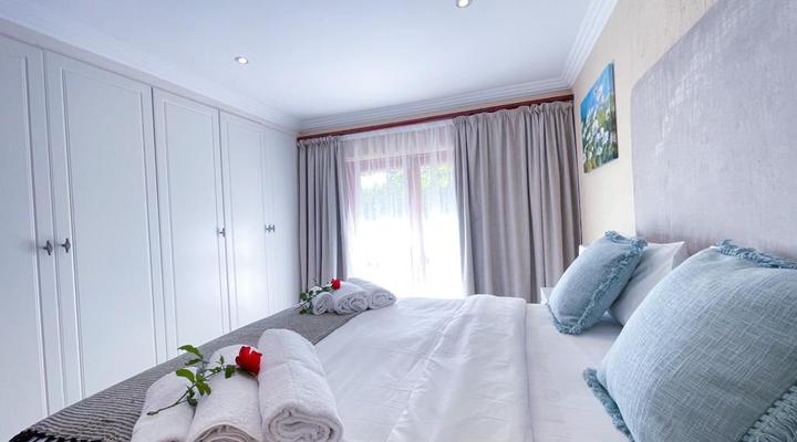 Ikhaya Lesizwe Guest House Bryanston