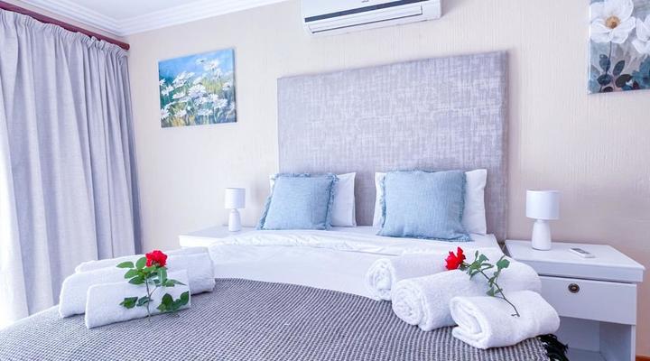 Ikhaya Lesizwe Guest House Bryanston