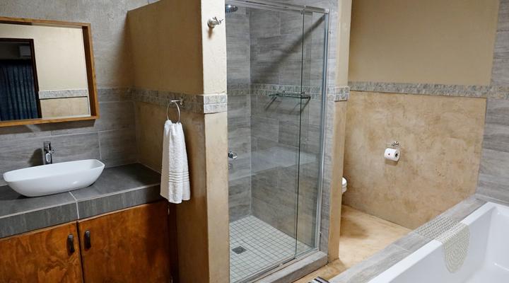 Tau Self-catering House