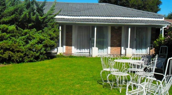 Khol Newman B&B and Guest House