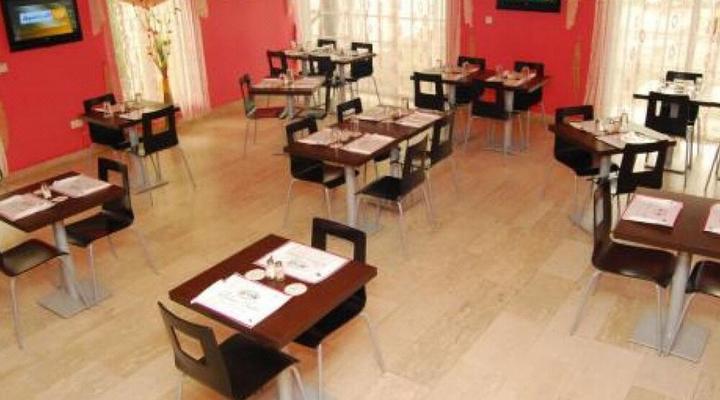 Deluxe Suites Superior Accommodation